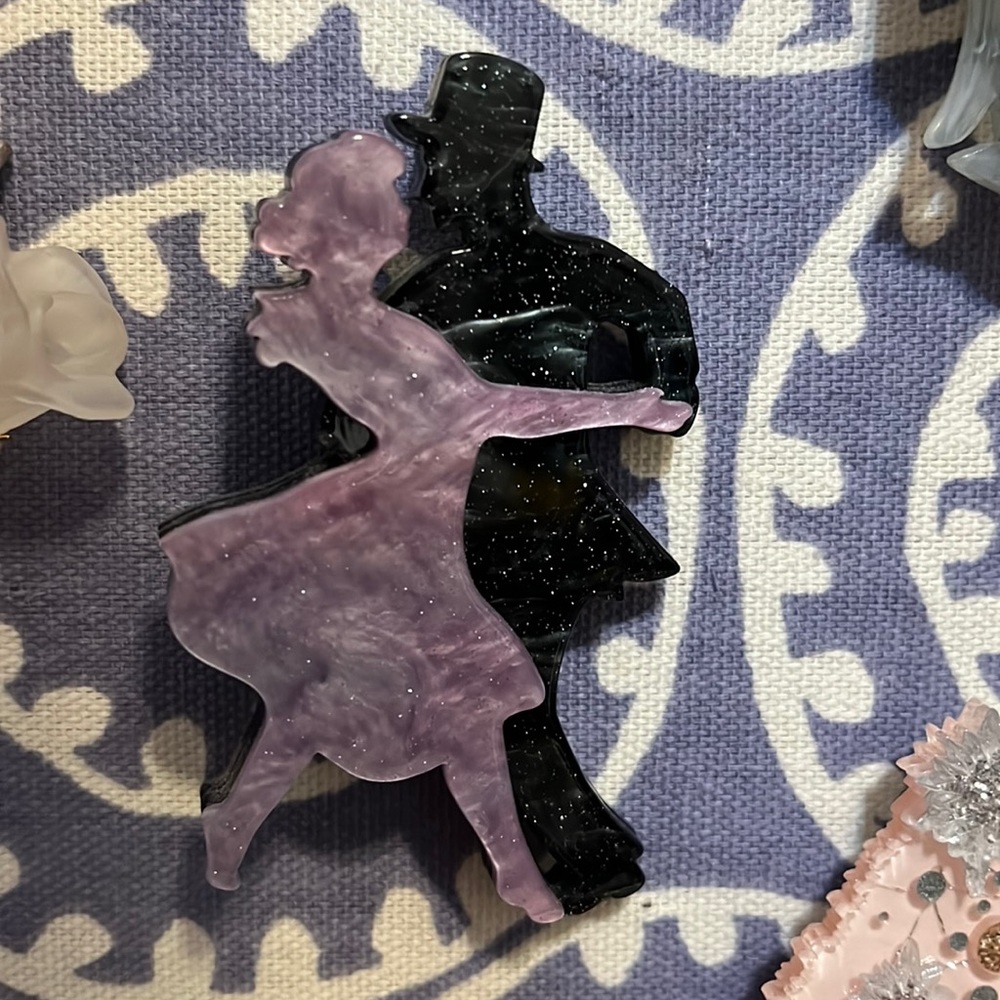 Erstwilder Swing Time resin brooch